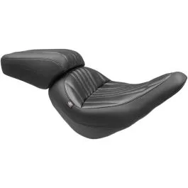MUSTANG 75721 SEAT SOLO TOUR TRAPEZOID STITCH BLACK