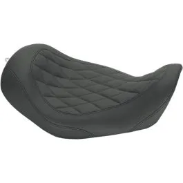 MUSTANG 76704 SEAT WIDE TRIPPER SOLO DIAMOND STITCHED BLACK
